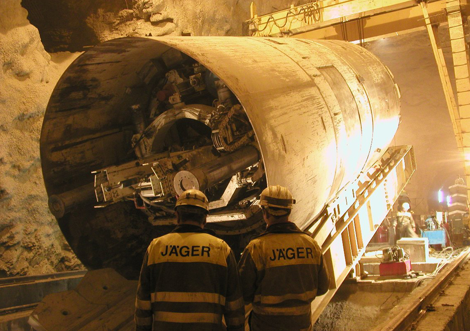 Startsituation der Doppelschild-Tunnelbohrmaschine für den Schrägschacht