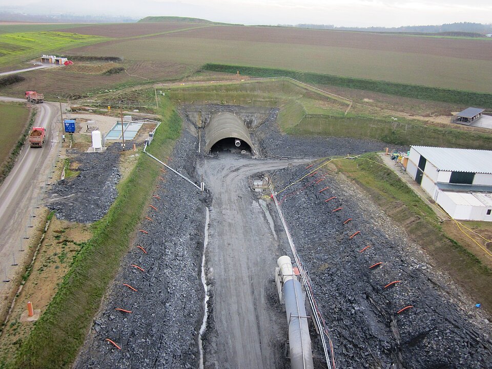 Voreinschnitt und Luftbogenstrecke, Kalotte Haupttunnel