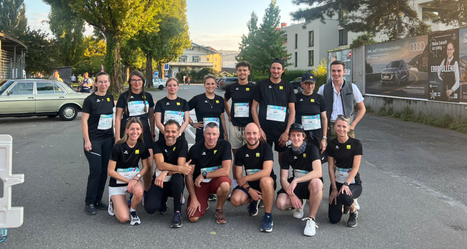 Gruppenfoto Jäger Bau Mitarbeiterinnen beim Business Run in Bregenz