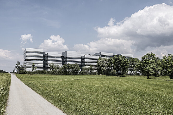 Außenansicht Süd Bürogebäude Doppelmayr Hohe Brücke