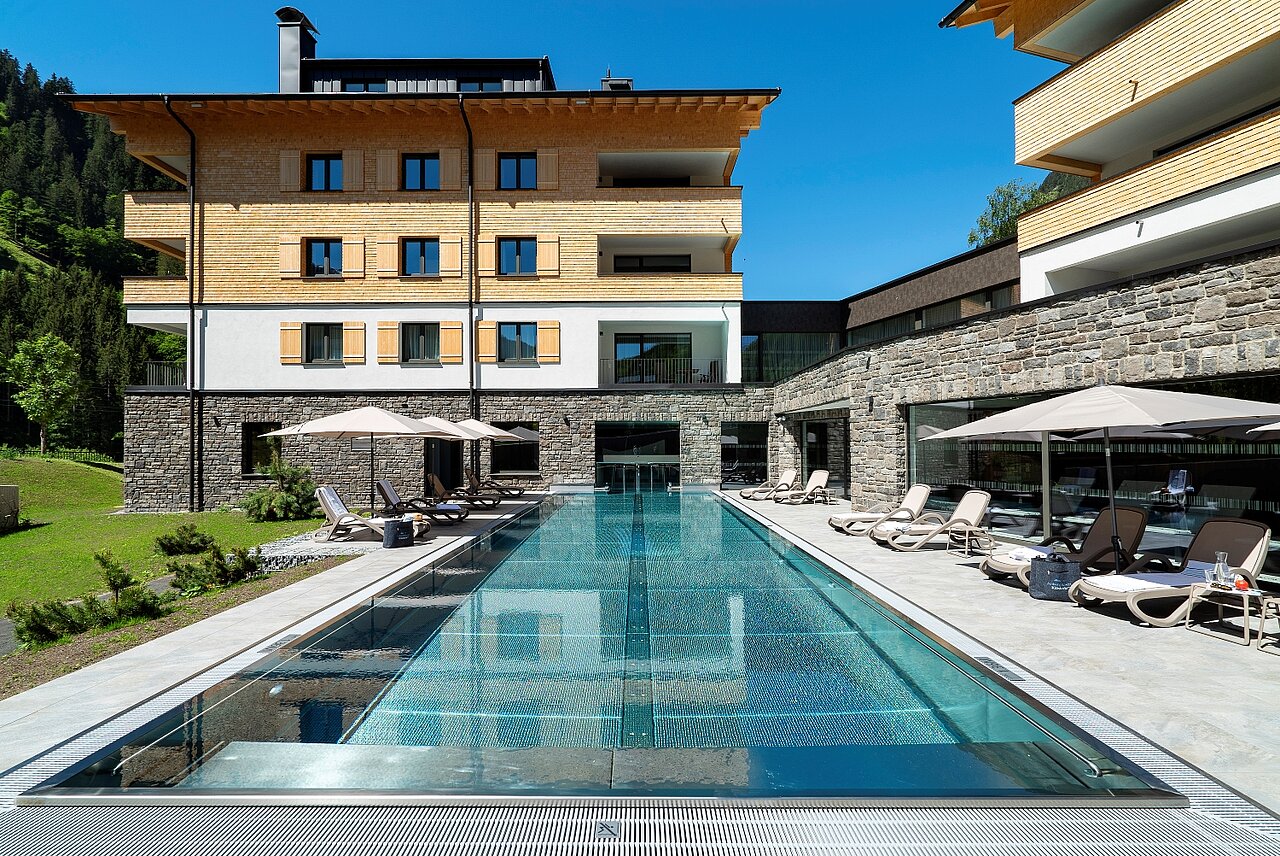 AlpinLodges Klösterle Außenpool