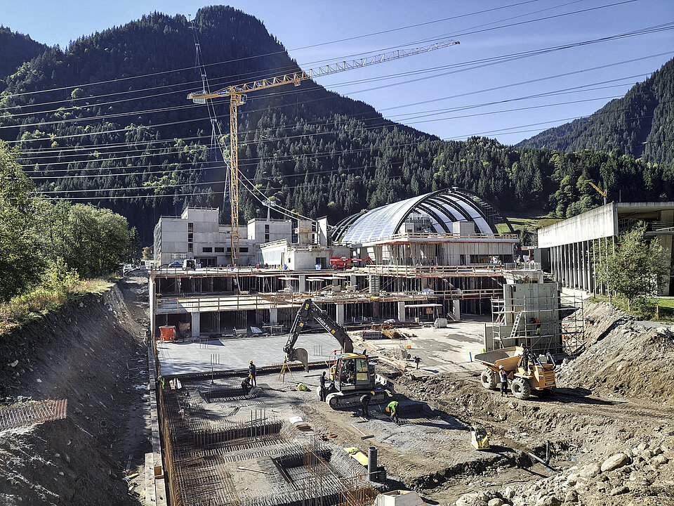 Baustellenübersicht Tiefgarage Talstation Hotel Valiserabahn